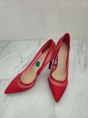 Women's Red Pointed Glitter Pump -